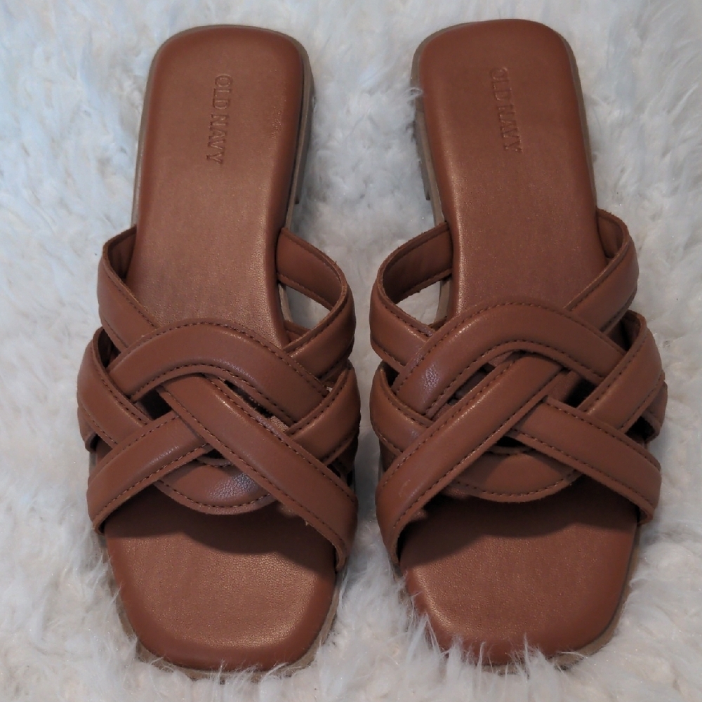 🌞 Old Navy Tan and Black Women's Sandals - Picture 2 of 7